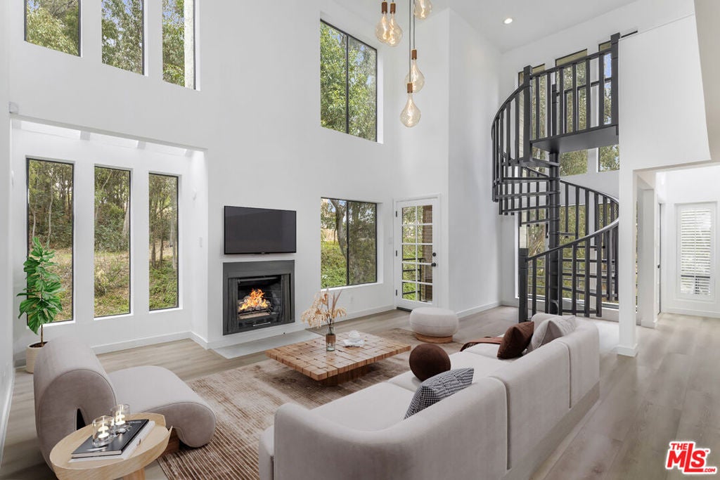 Photo of 11601 Montana Avenue #PH7, Los Angeles, CA 90049 (MLS # 26860195)