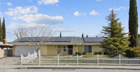 Photo of 43638 21st Street W, Lancaster, CA 93536 (MLS # SR26031455)