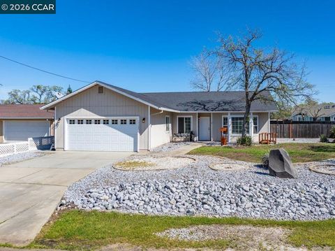 Photo of 19388 Bonanza King Dr, Cottonwood, CA 96022 (MLS # 41127197)