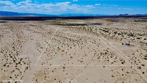 Photo of 78757 Garden Road, 29 Palms, CA 92277 (MLS # JT26095399)