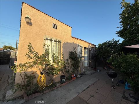 Photo of 9418 Zamora Avenue, Los Angeles, CA 90002 (MLS # IV25139177)