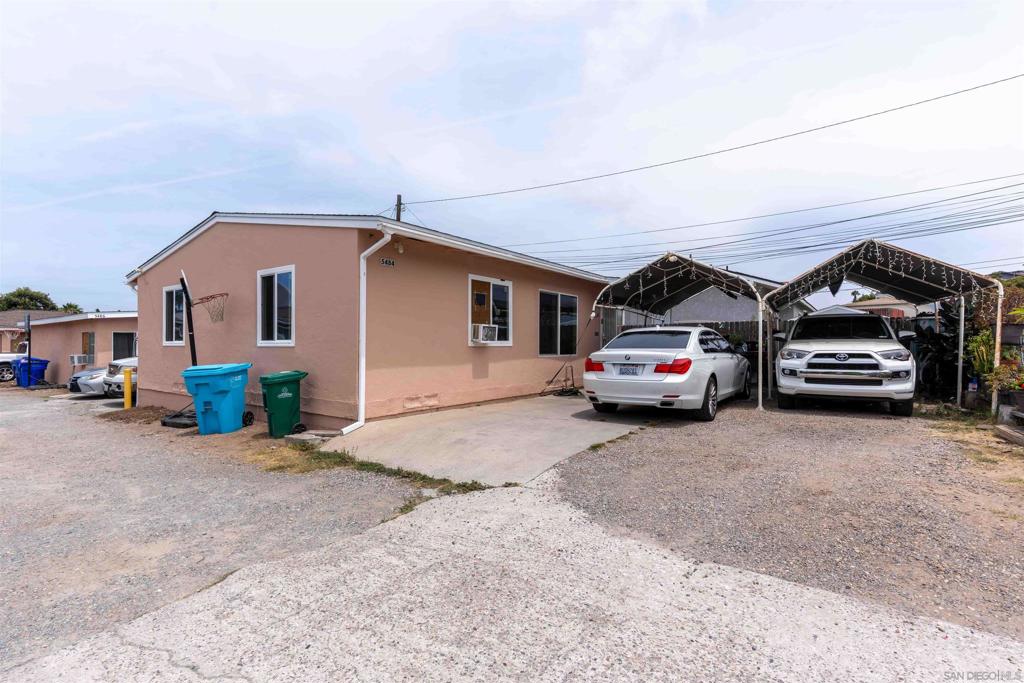 5484 88 Santa Margarita Street