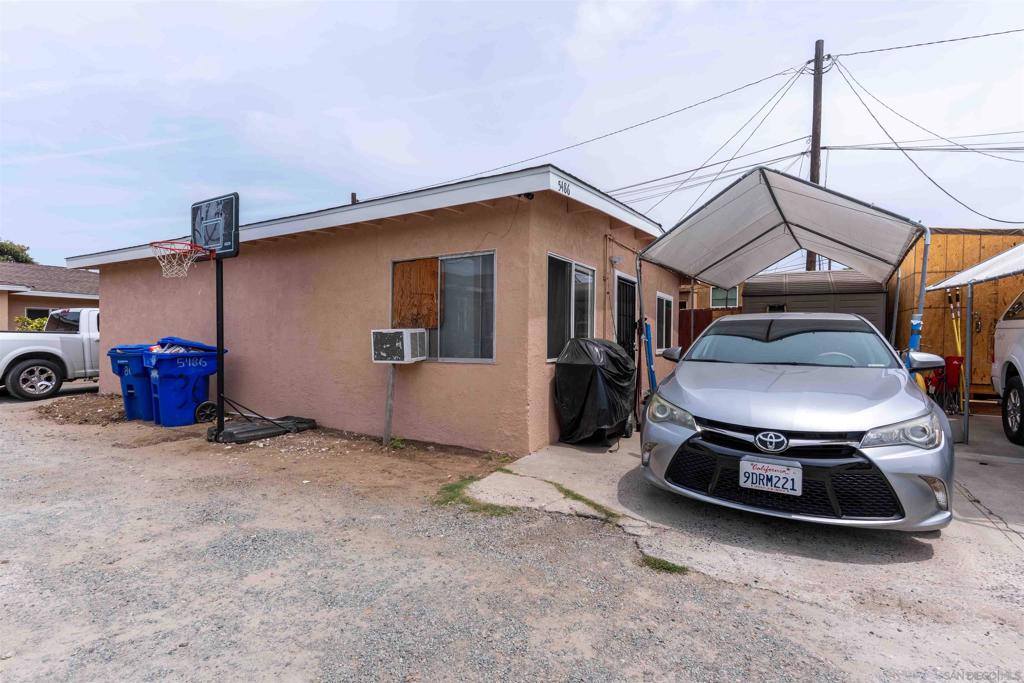 5484 88 Santa Margarita Street