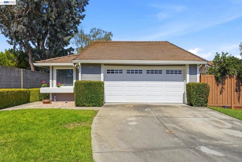 Photo of 38109 Iris Court CT, Newark, CA 94560 (MLS # 41146087)