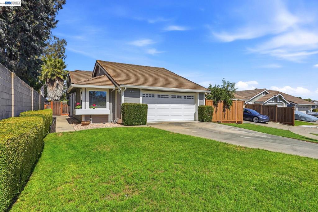 38109 Iris Court