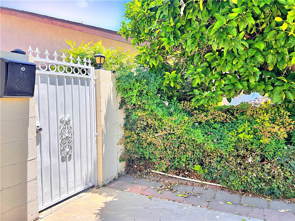 20009 Arminta Street