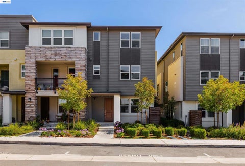 Photo of 1207 Lorenzini Loop Loop, San Ramon, CA 94583 (MLS # 41145484)