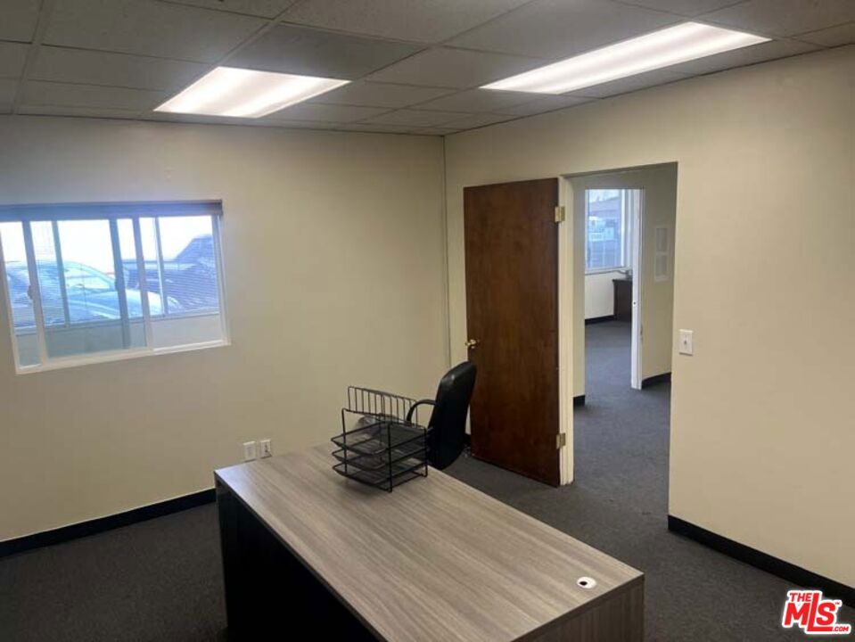 14827 Ventura Boulevard 111