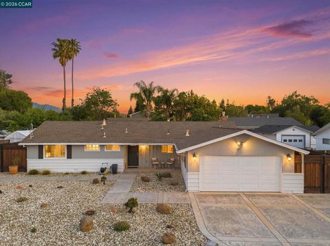 Photo of 3875 Logan Ct Ct, Concord, CA 94519 (MLS # 41129754)