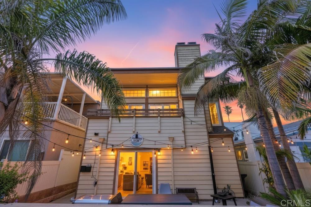 728 Jamaica Court