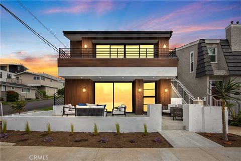 Photo of 520 Iris AVE, Corona Del Mar, CA 92625 (MLS # NP26103955)