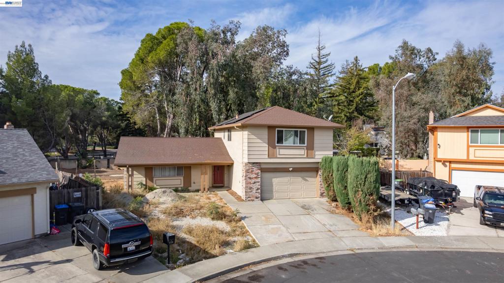 753 Ash Ct