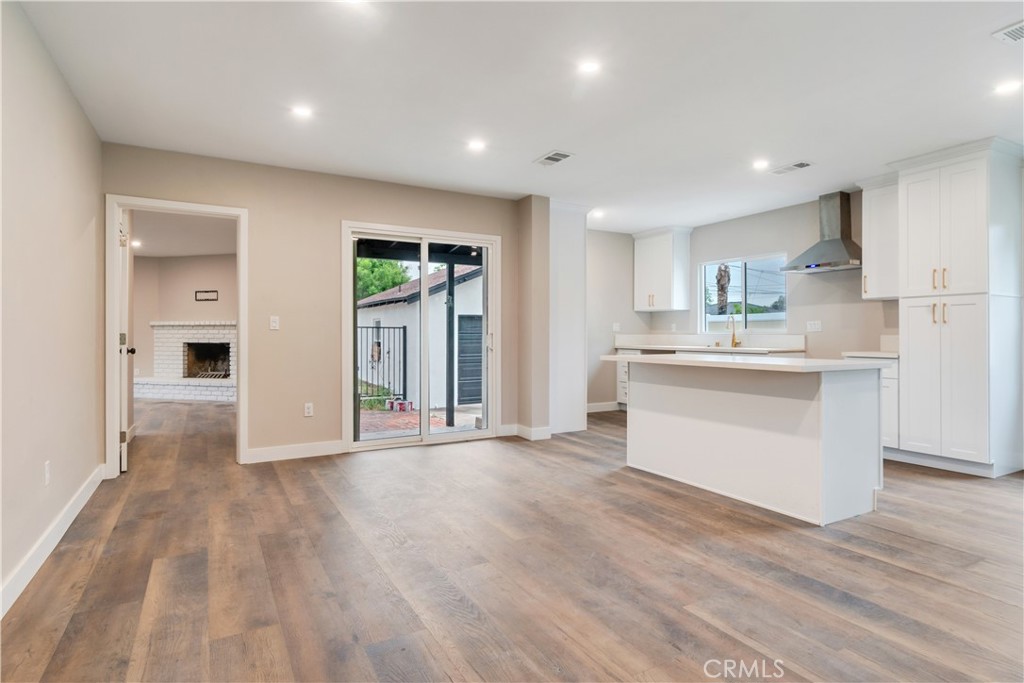 3067 Genevieve Street