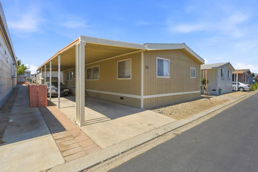 812 W Clover Road 75