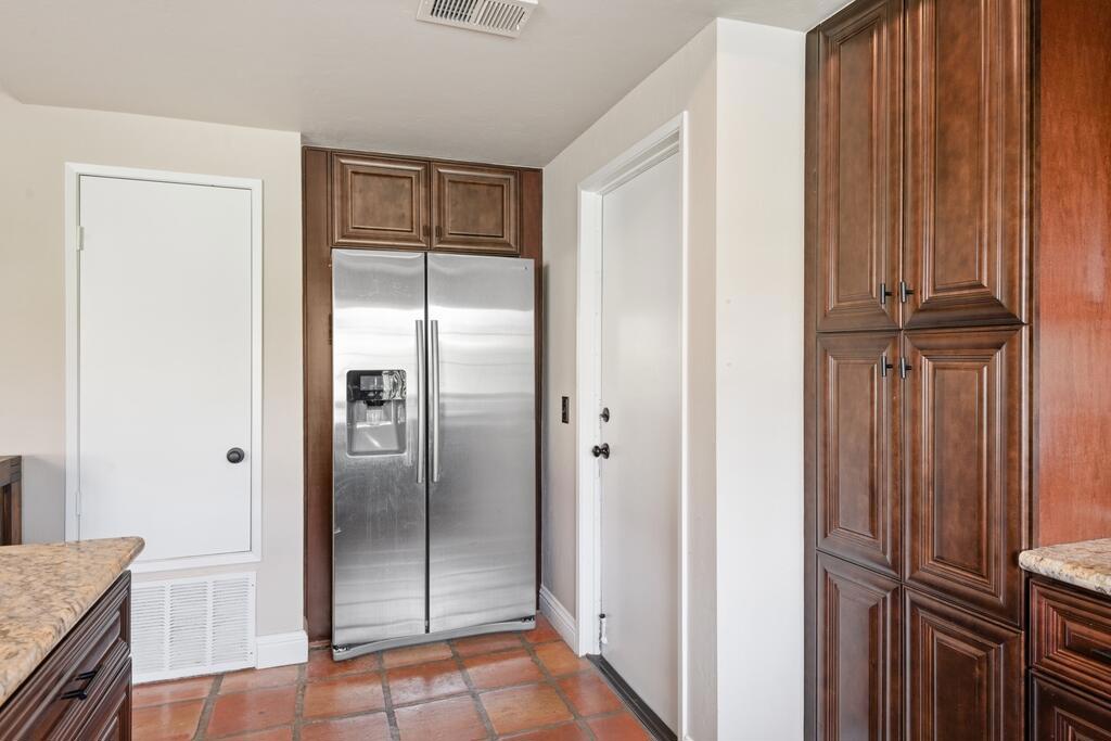 Desert Breezes - Residential