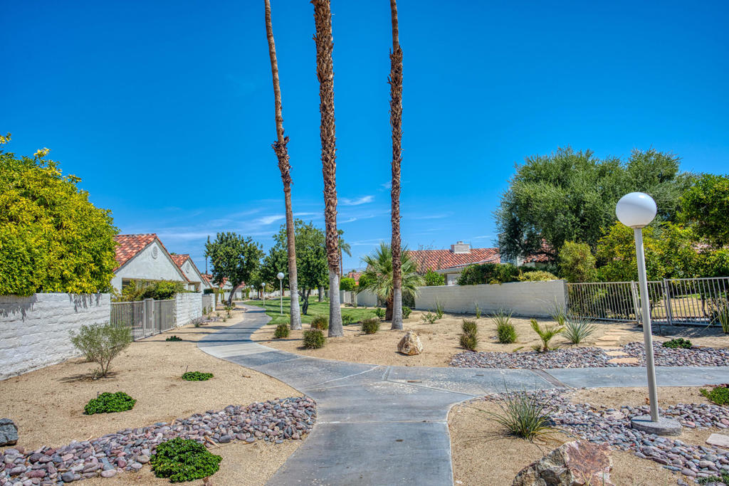 Desert Breezes - Residential