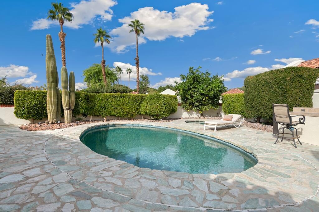 Desert Breezes - Residential