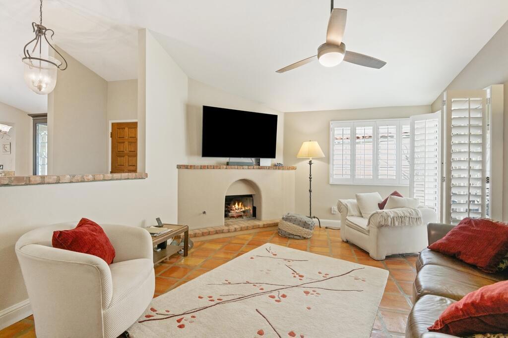 Desert Breezes - Residential