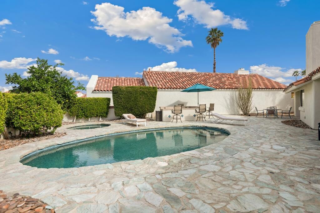 Desert Breezes - Residential