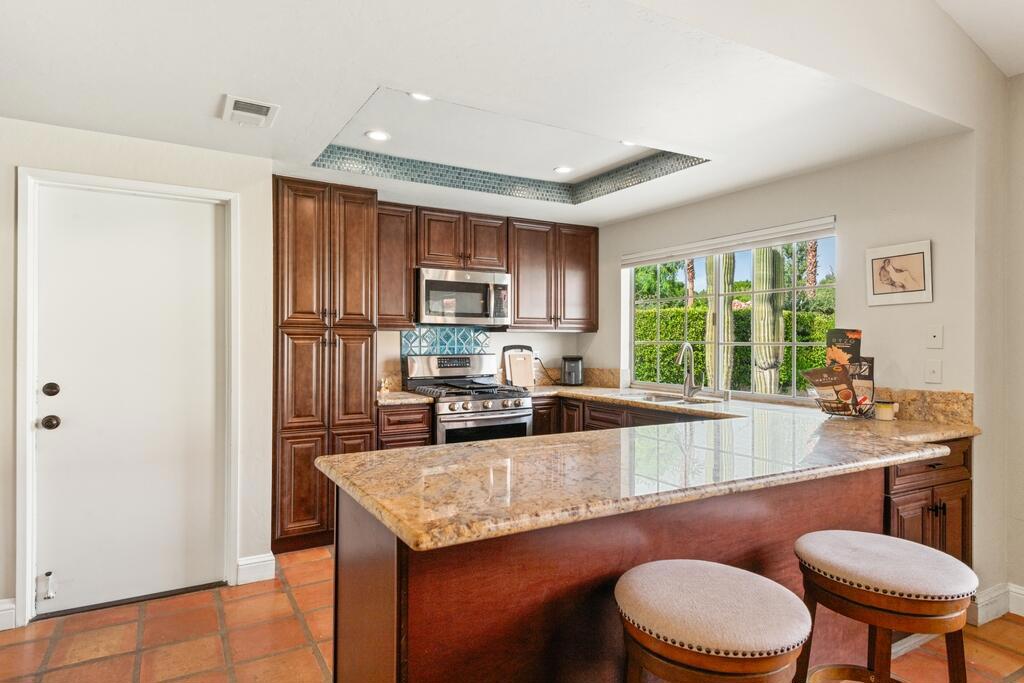 Desert Breezes - Residential