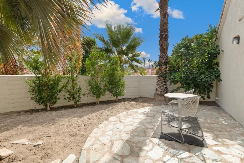 Desert Breezes - Residential