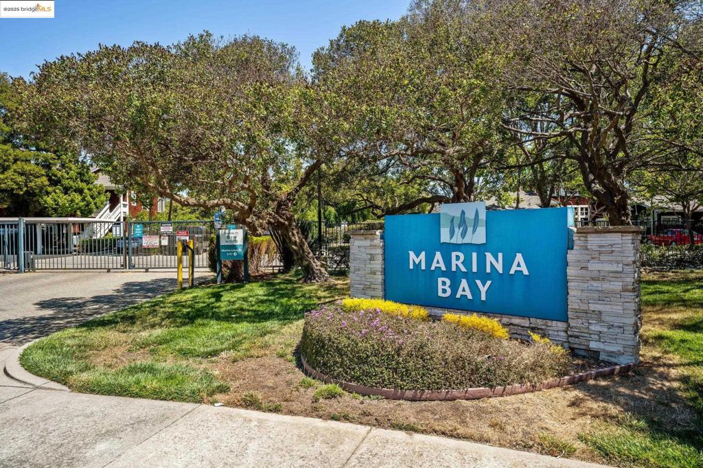 MARINA BAY - Residential