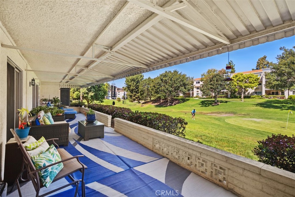 5472 Paseo Del Lago E B