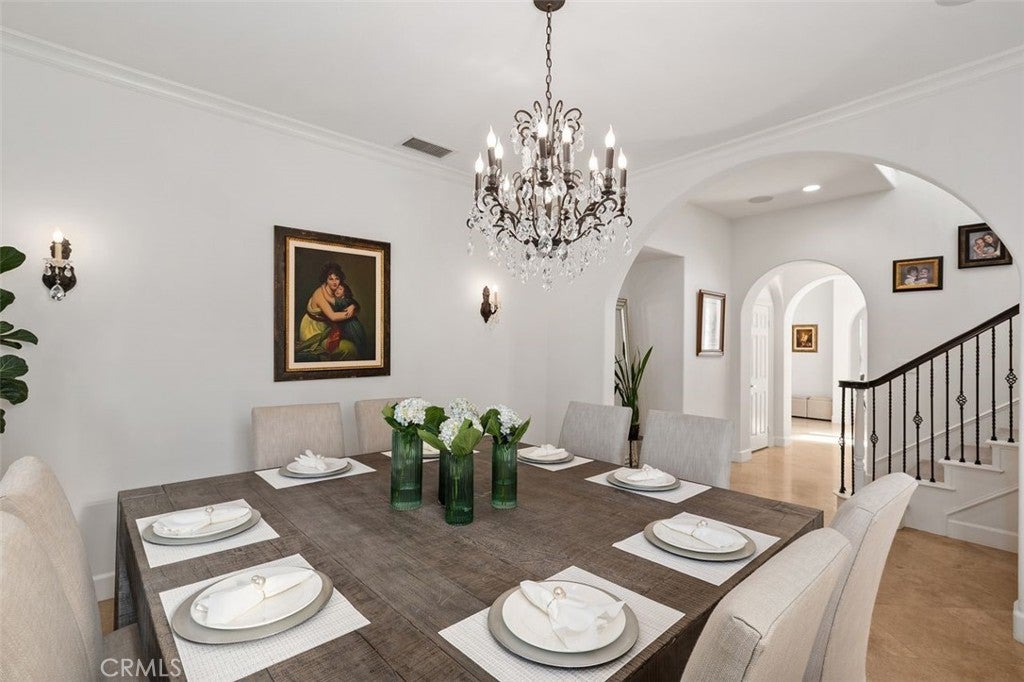 41 Carpenteria
