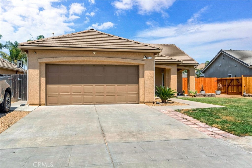 6336 W Wrenwood