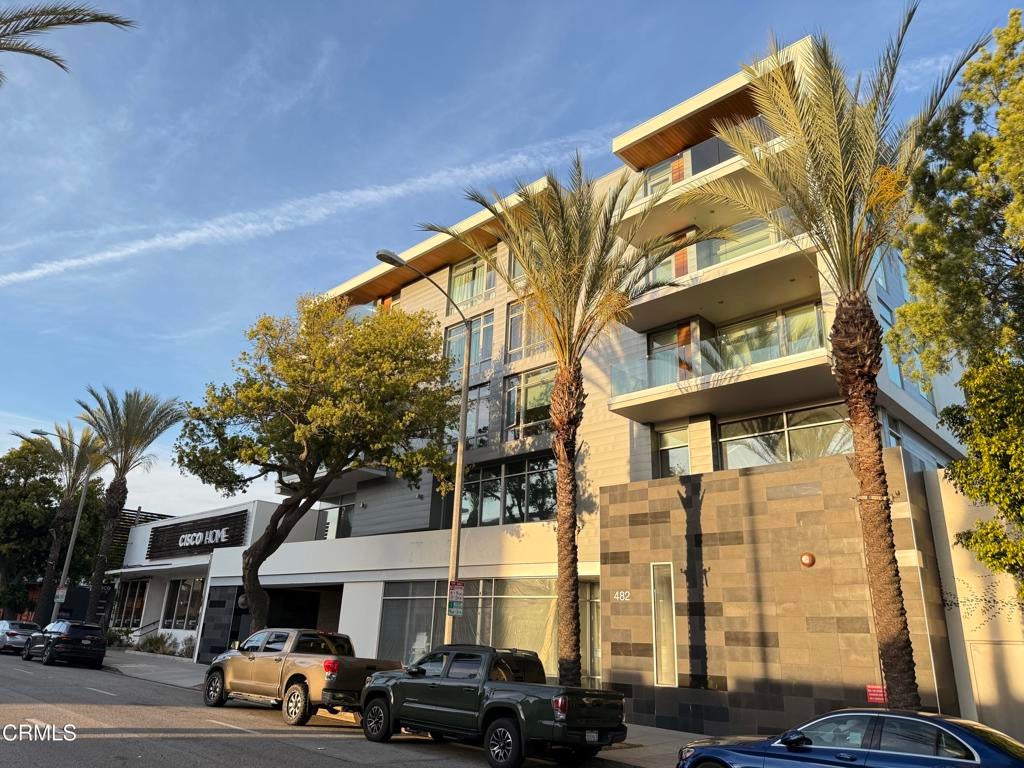 482 S Arroyo