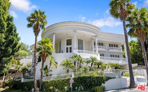 Photo of 4434 Grimes Place, Encino, CA 91316 (MLS # 26986725)