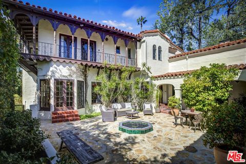 2417 NOTTINGHAM Avenue Los Angeles CA 90027