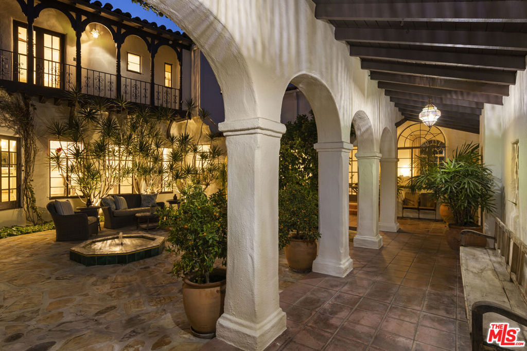 2417 NOTTINGHAM Avenue