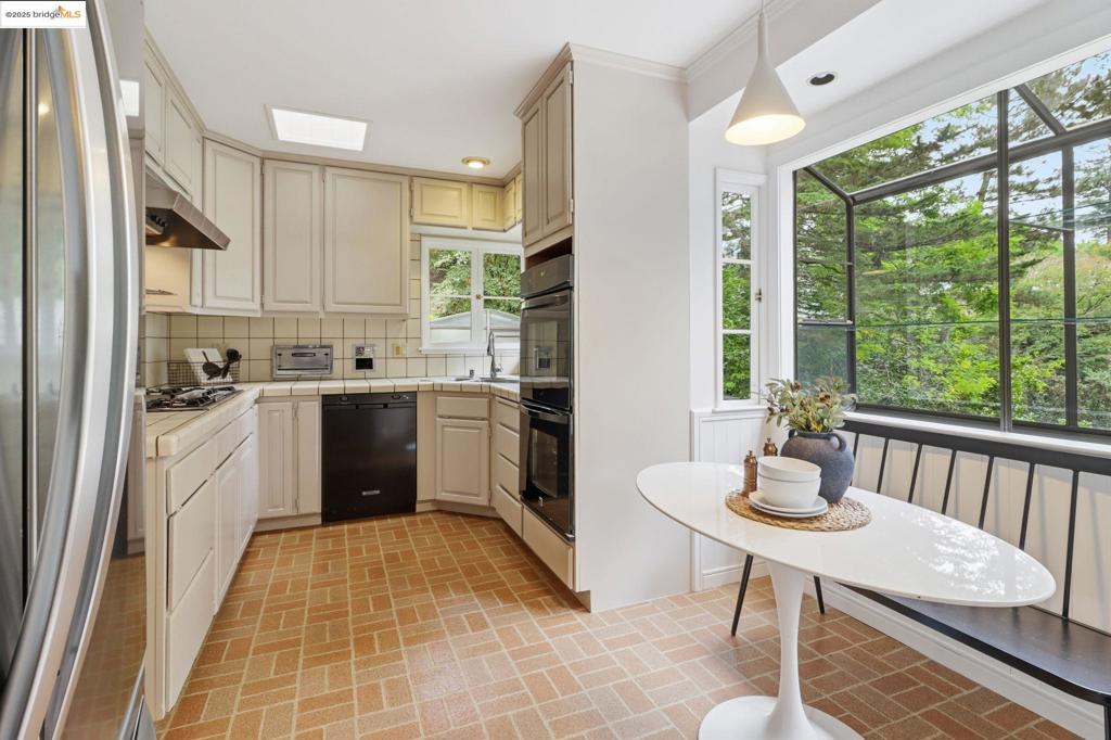 MONTCLAIR - Residential