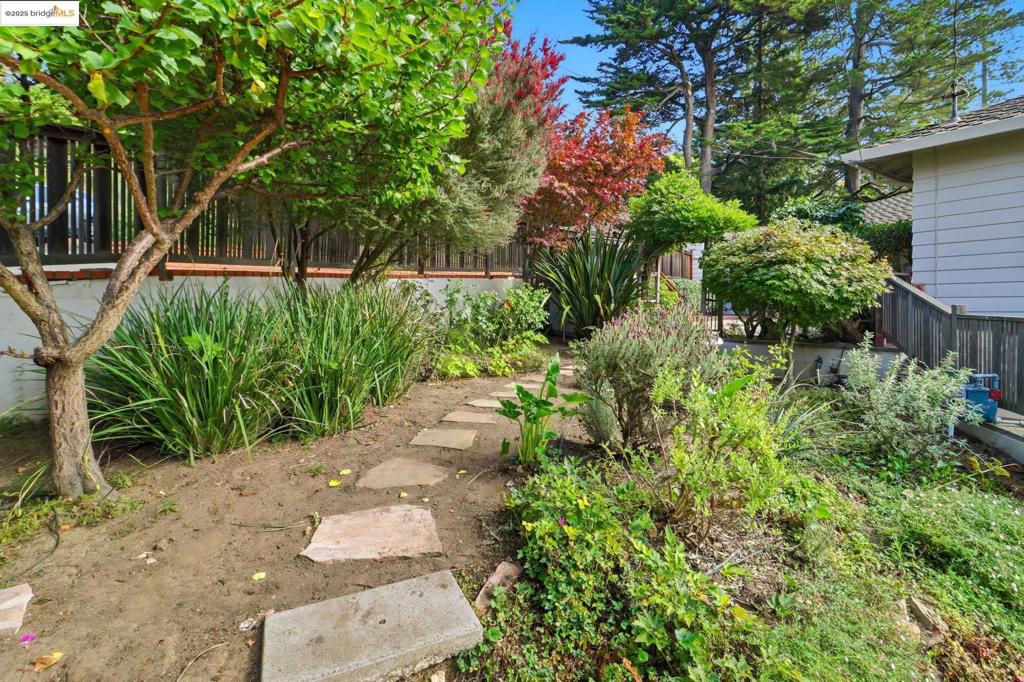 MONTCLAIR - Residential
