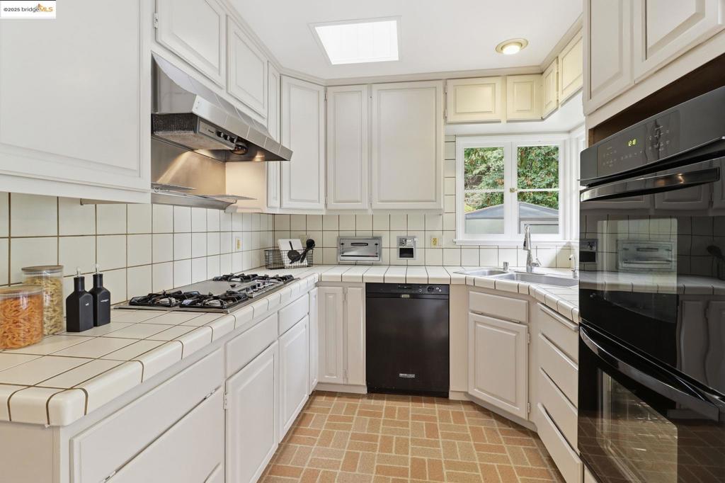 MONTCLAIR - Residential