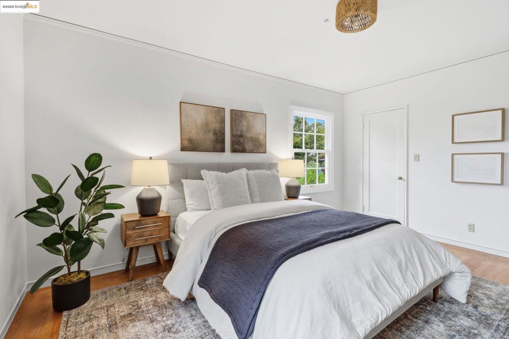 MONTCLAIR - Residential