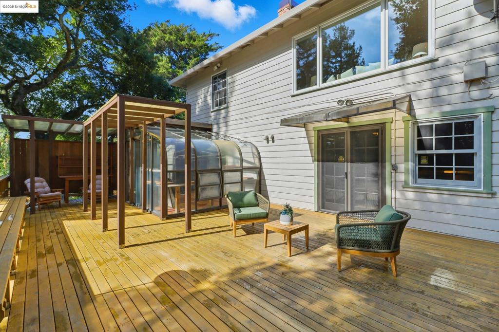MONTCLAIR - Residential
