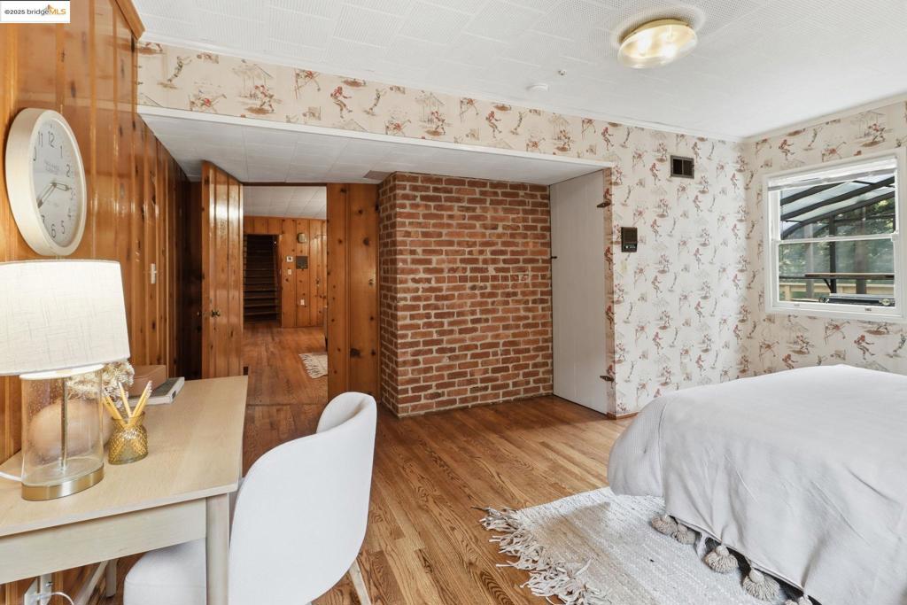 MONTCLAIR - Residential
