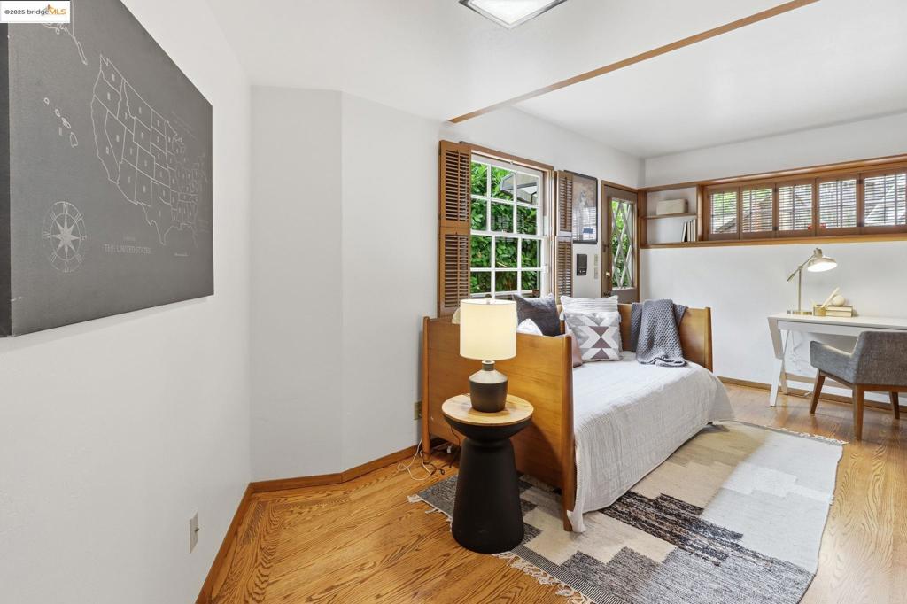 MONTCLAIR - Residential