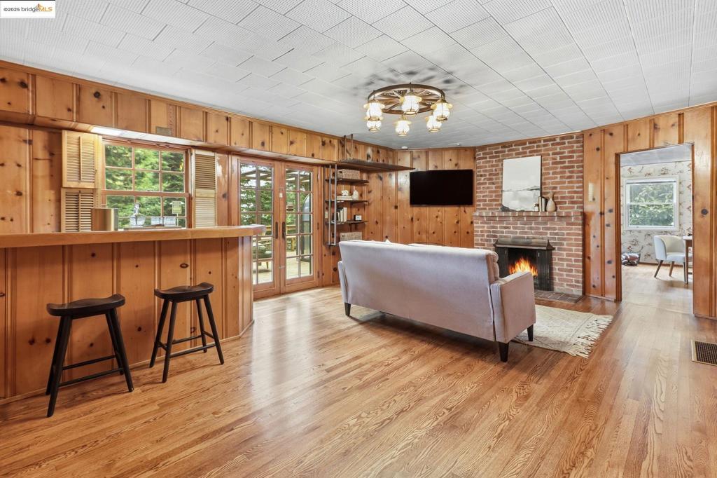MONTCLAIR - Residential