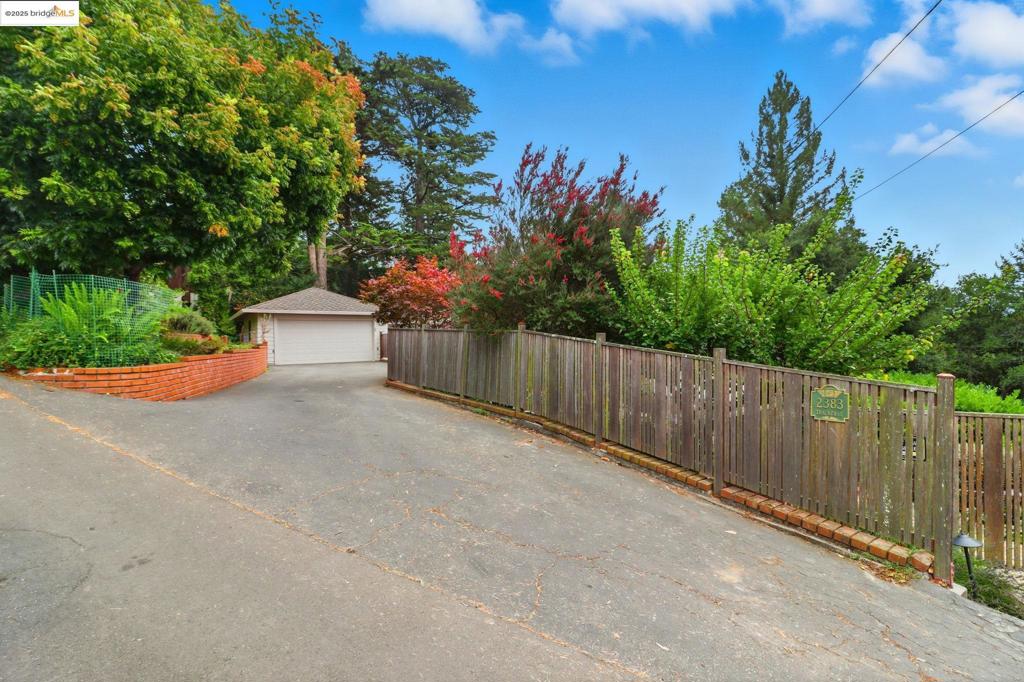 MONTCLAIR - Residential