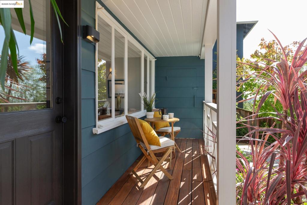 MONTCLAIR HILLS - Residential