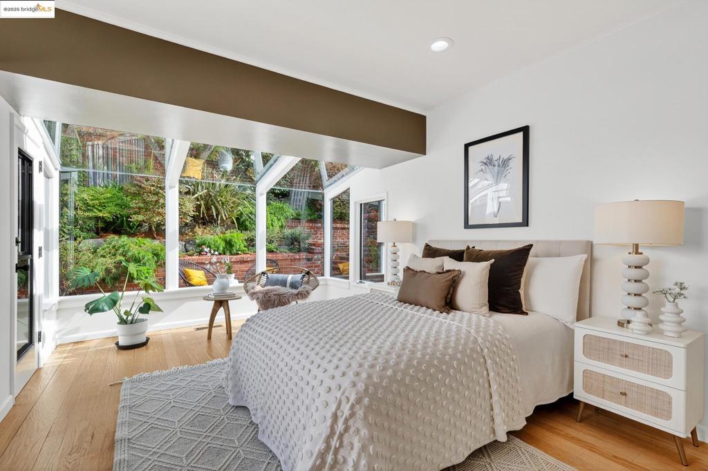 MONTCLAIR HILLS - Residential