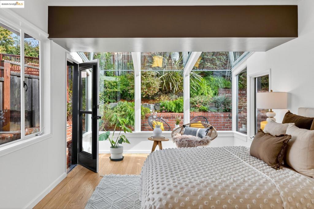 MONTCLAIR HILLS - Residential