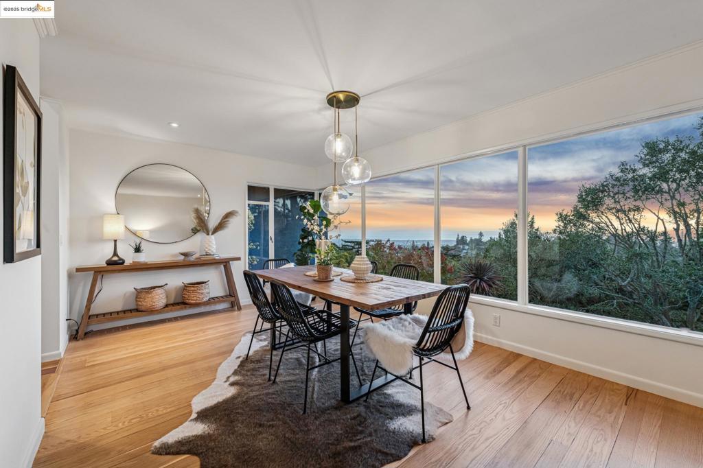 MONTCLAIR HILLS - Residential