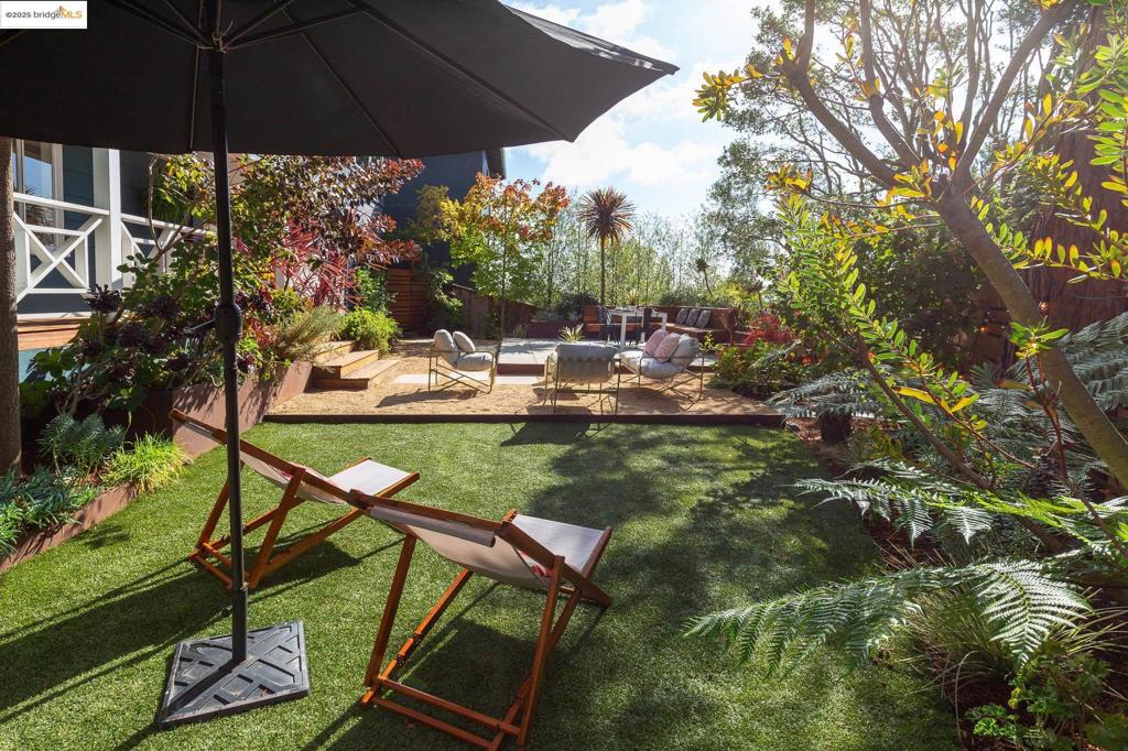 MONTCLAIR HILLS - Residential