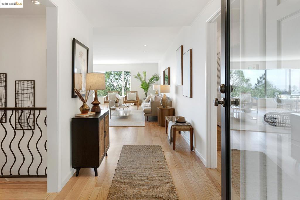 MONTCLAIR HILLS - Residential