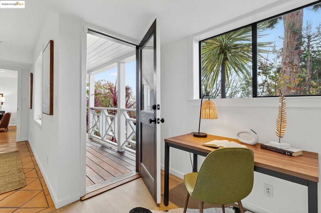 MONTCLAIR HILLS - Residential