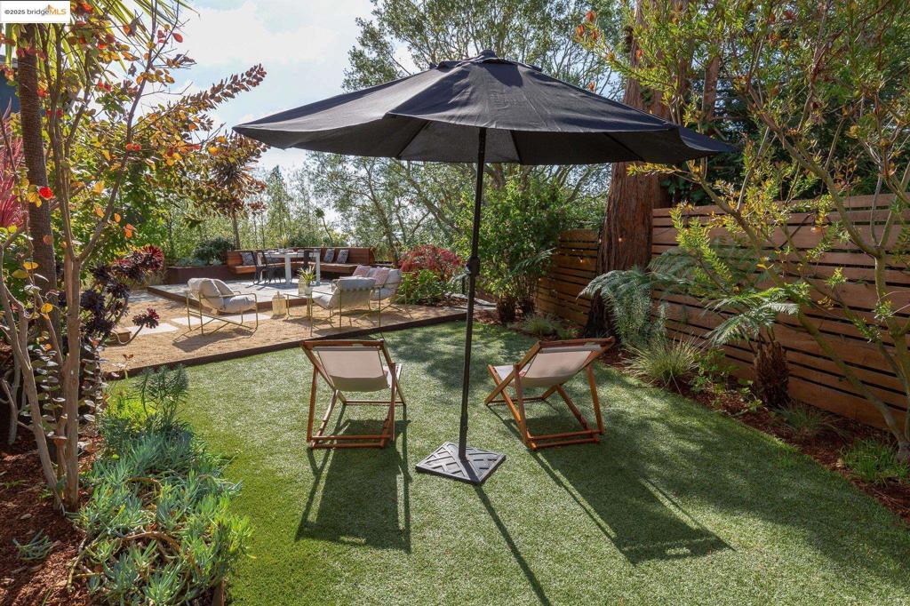 MONTCLAIR HILLS - Residential